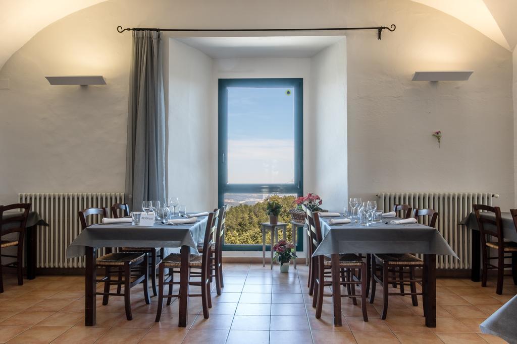 Hostatgeria Restaurant Els Angels Hotel Madremanya Luaran gambar